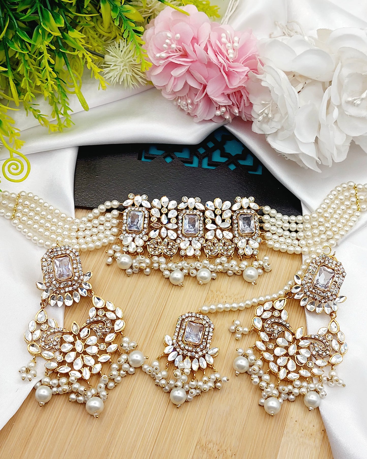 Indian jewellery set