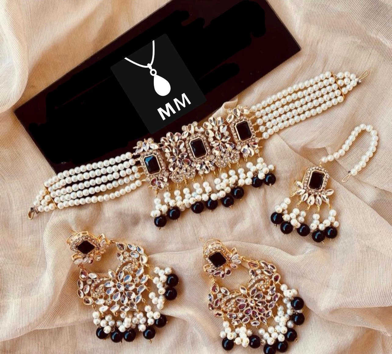 Indian jewellery set