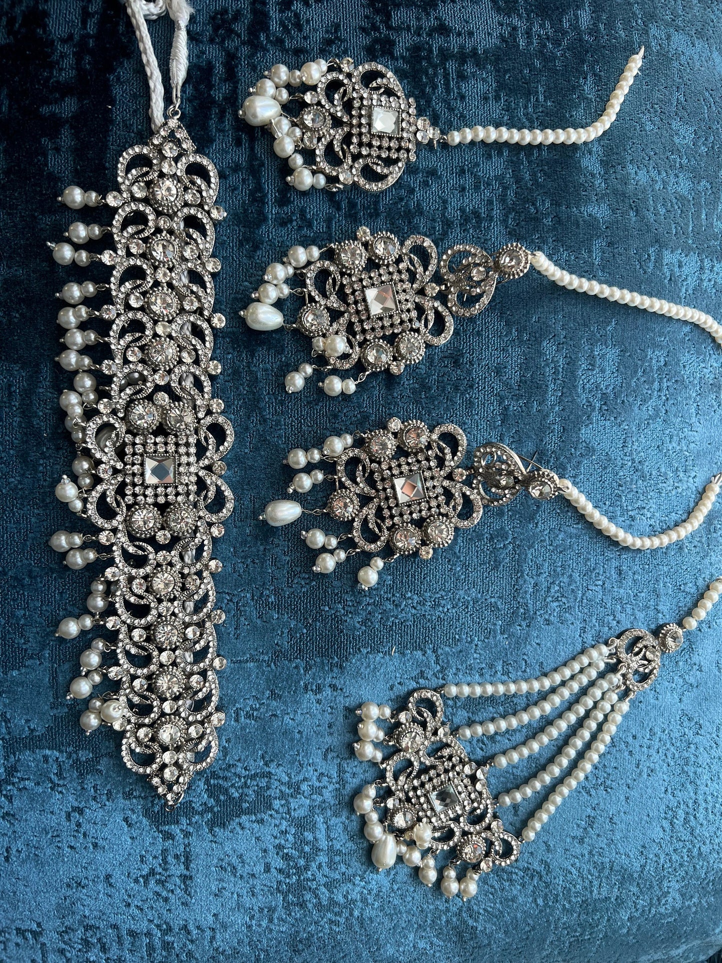 NEW! Pakistani Necklace, tikka and earrings full set