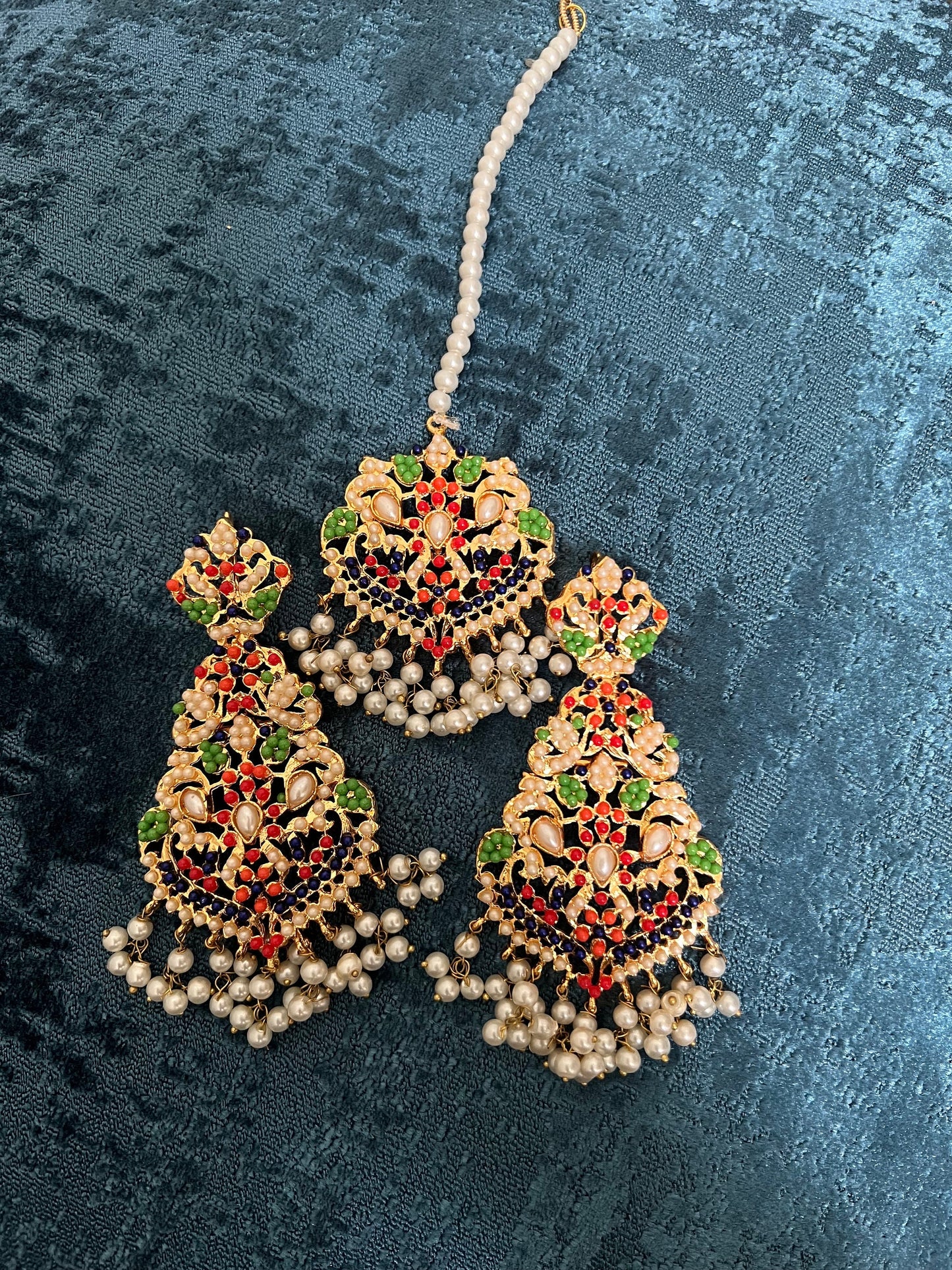 Earrings and tikka set - white and multi